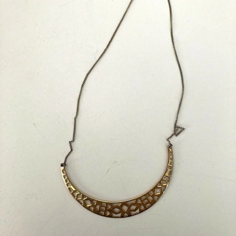 Stella & Dot Avalon Necklace Gold Tone Crescent Pendant Open Work Adjustable
